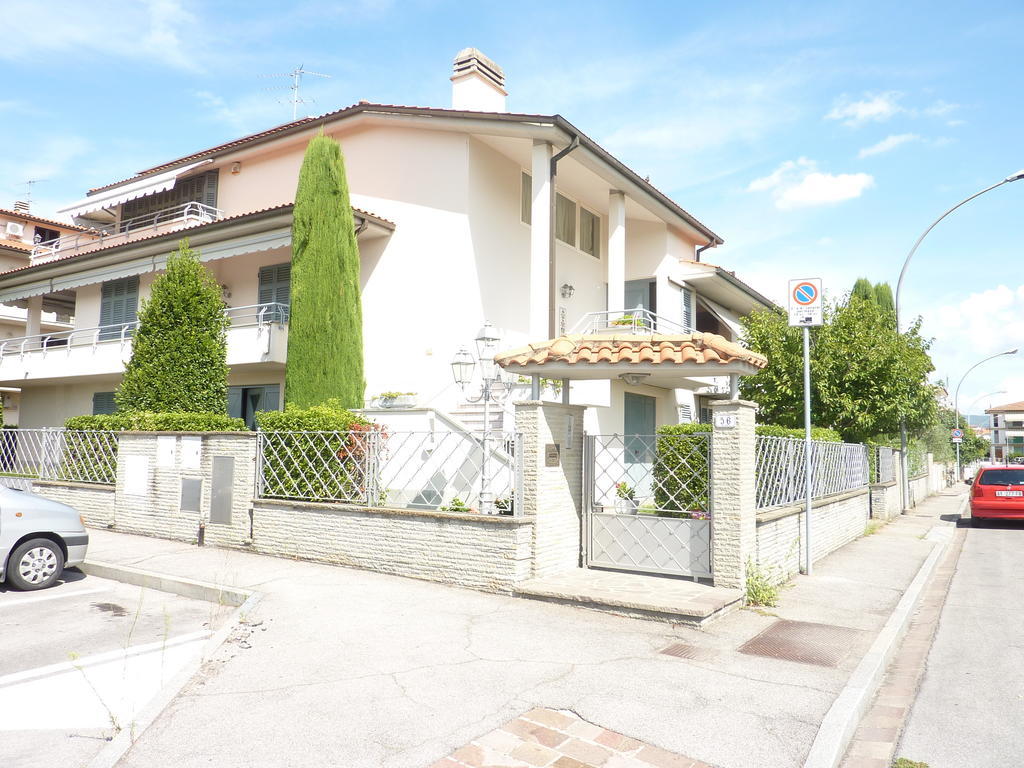 Ferienwohnung Dimora Rinaldi Empoli Zimmer foto
