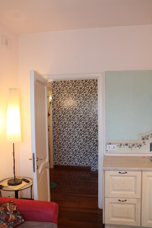 Ferienwohnung Dimora Rinaldi Empoli Zimmer foto